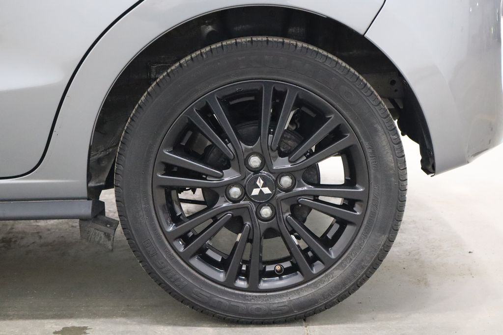 Vehicle image 31 of 35