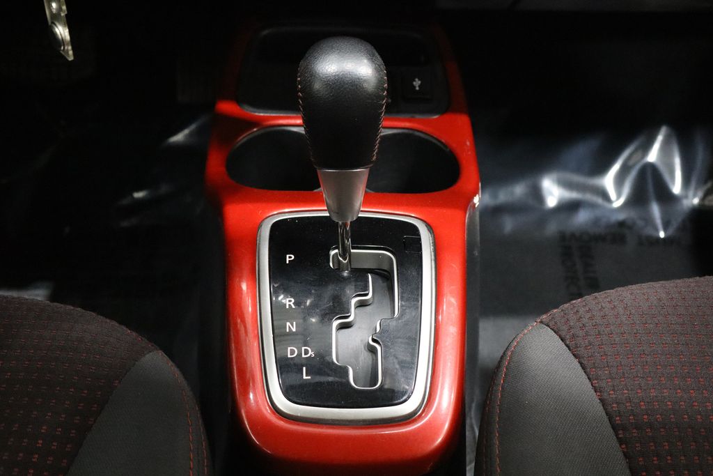 Vehicle image 28 of 35