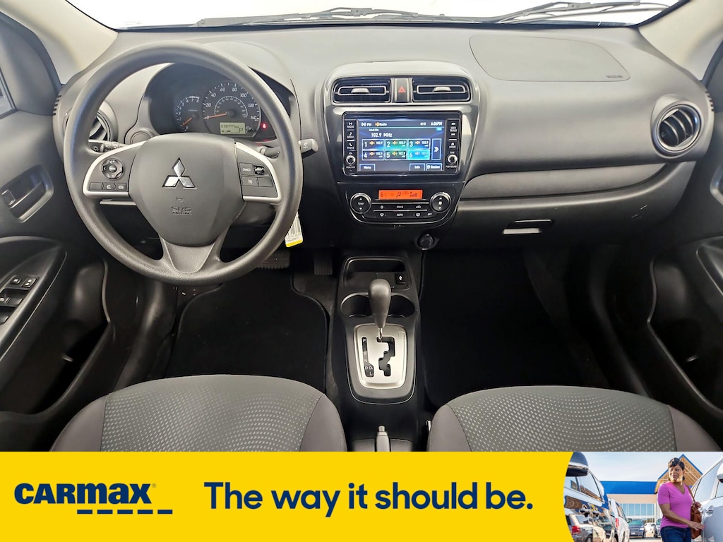 Vehicle image 11 of 32