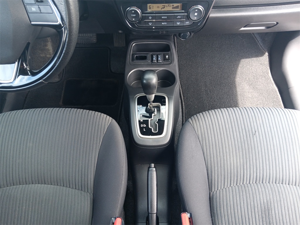 Vehicle image 11 of 25