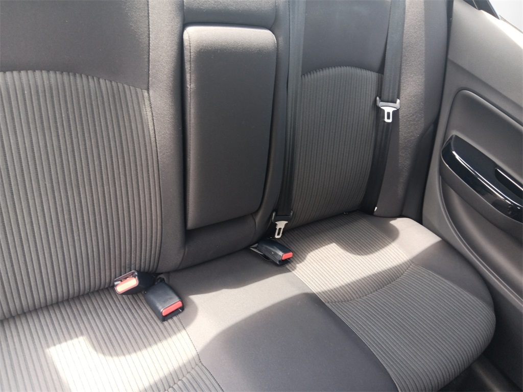 Vehicle image 13 of 25