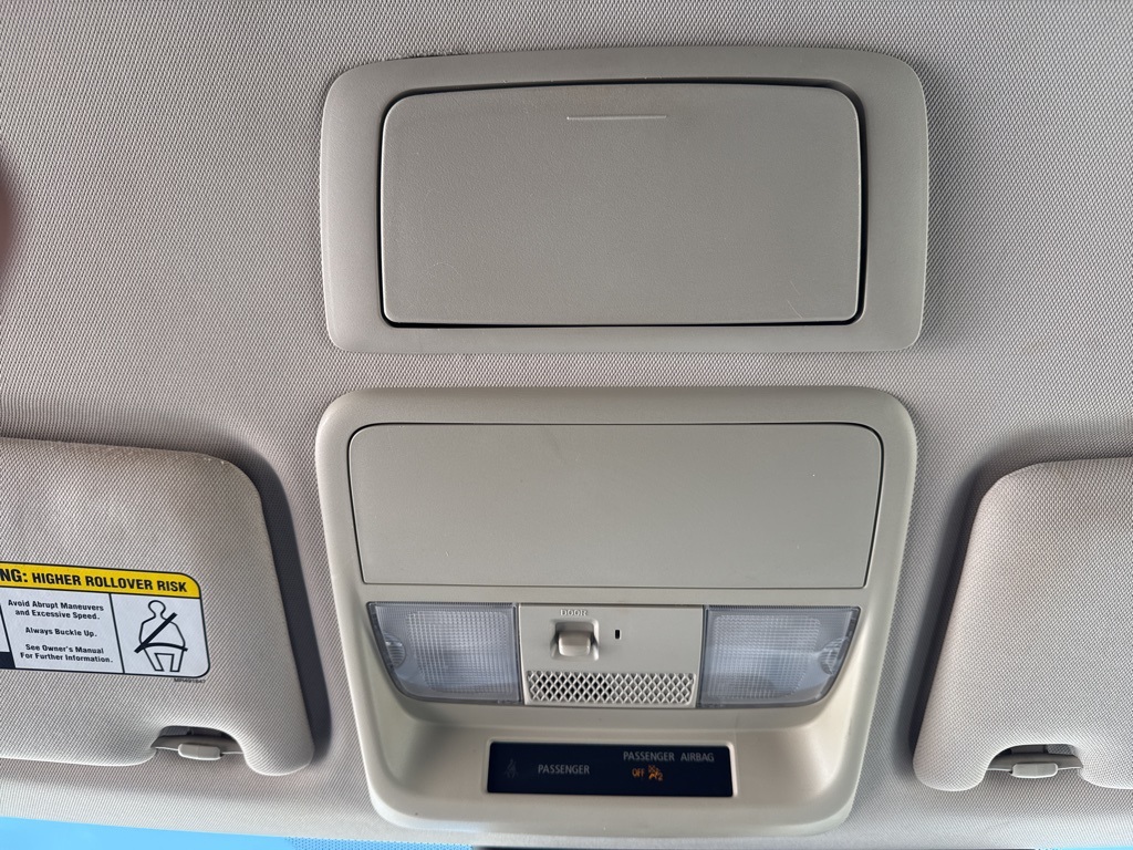 Vehicle image 19 of 21