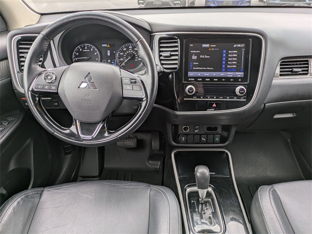 Vehicle image 16 of 23