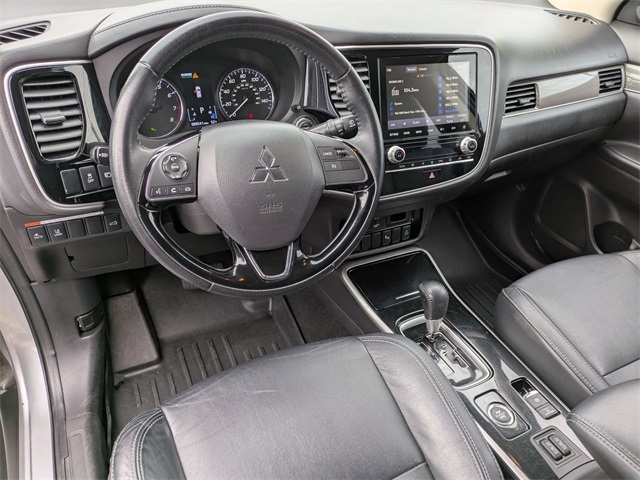 Vehicle image 10 of 23