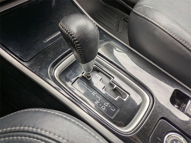 Vehicle image 12 of 23
