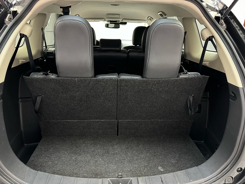 Vehicle image 12 of 38