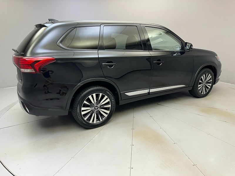 Vehicle image 5 of 38