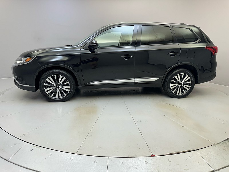 Vehicle image 8 of 38