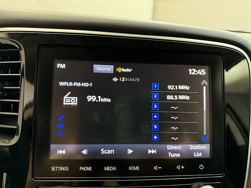 Vehicle image 27 of 38