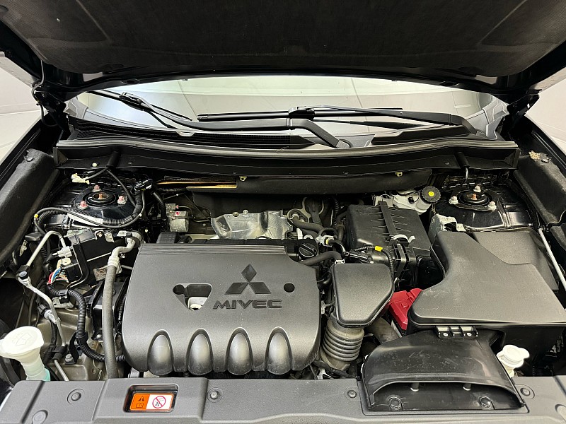 Vehicle image 9 of 38