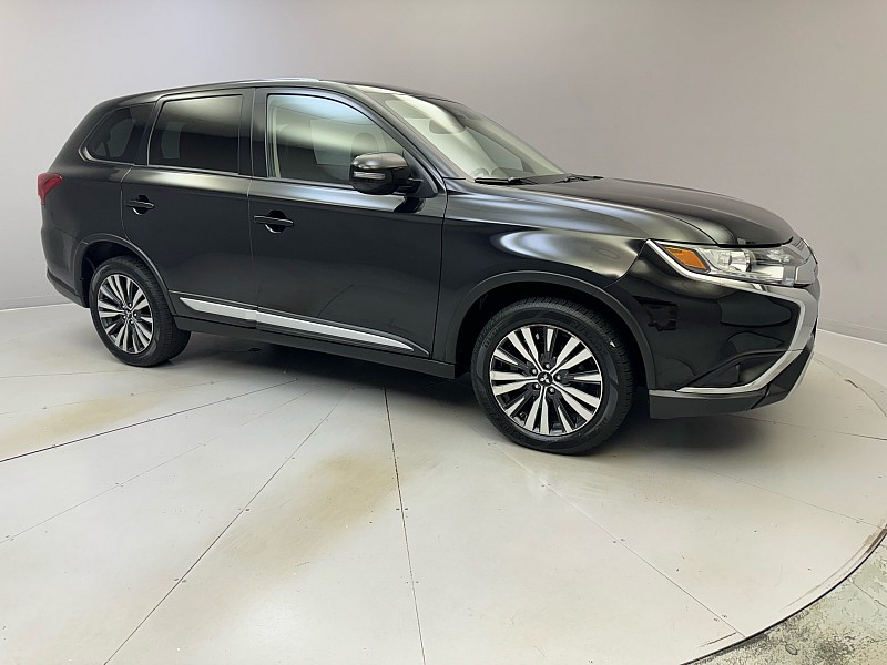 Vehicle image 3 of 38
