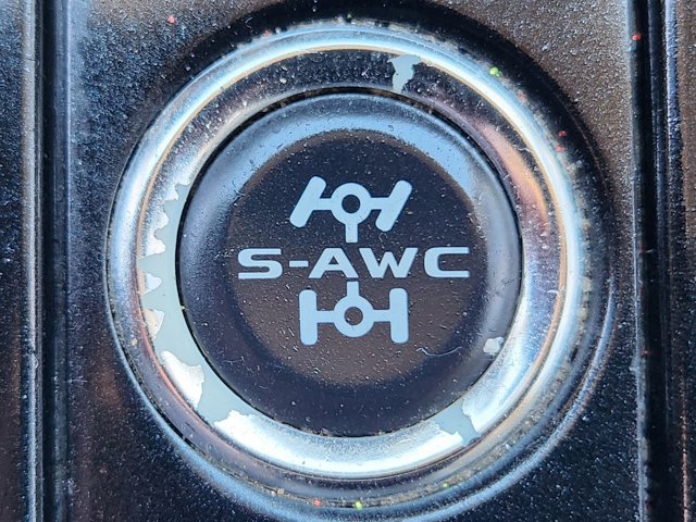 Vehicle image 17 of 24