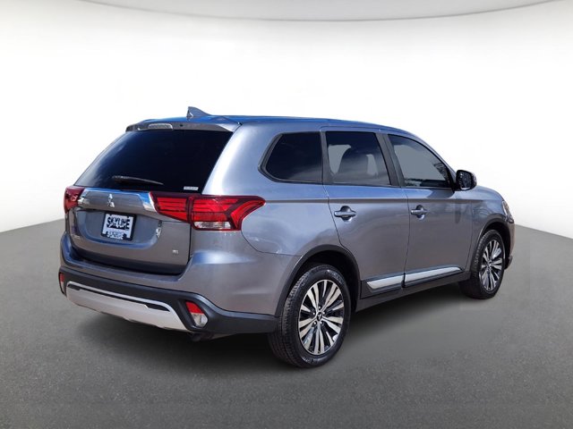 Vehicle image 3 of 24