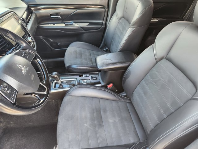 Vehicle image 9 of 24