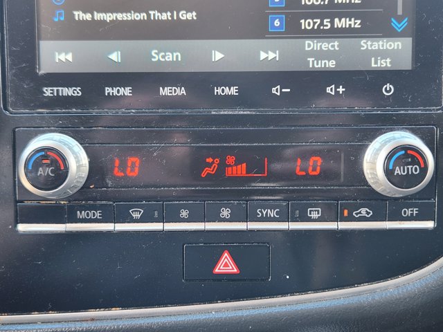 Vehicle image 14 of 24