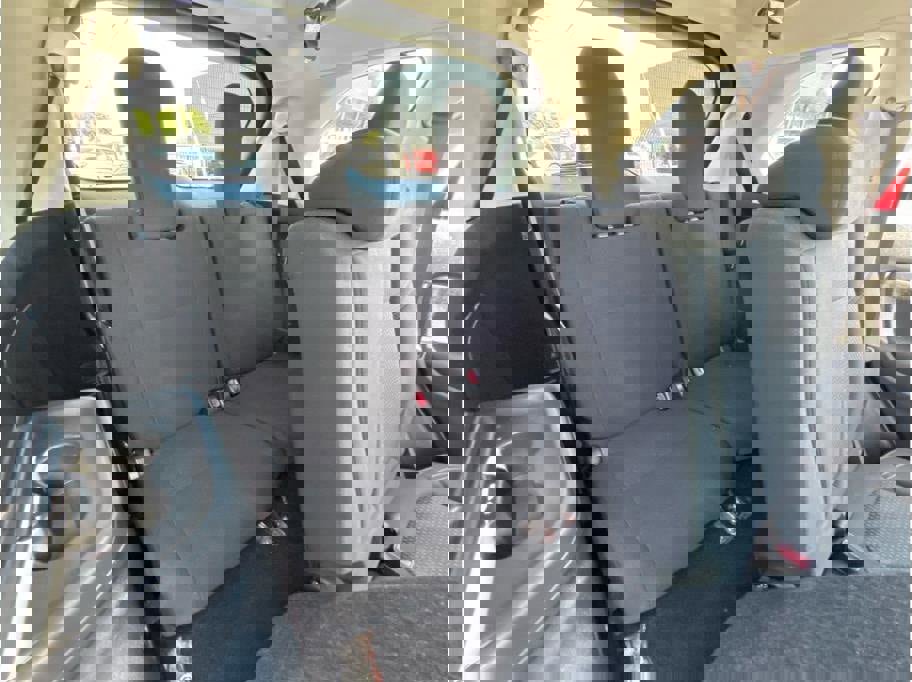 Vehicle image 12 of 25
