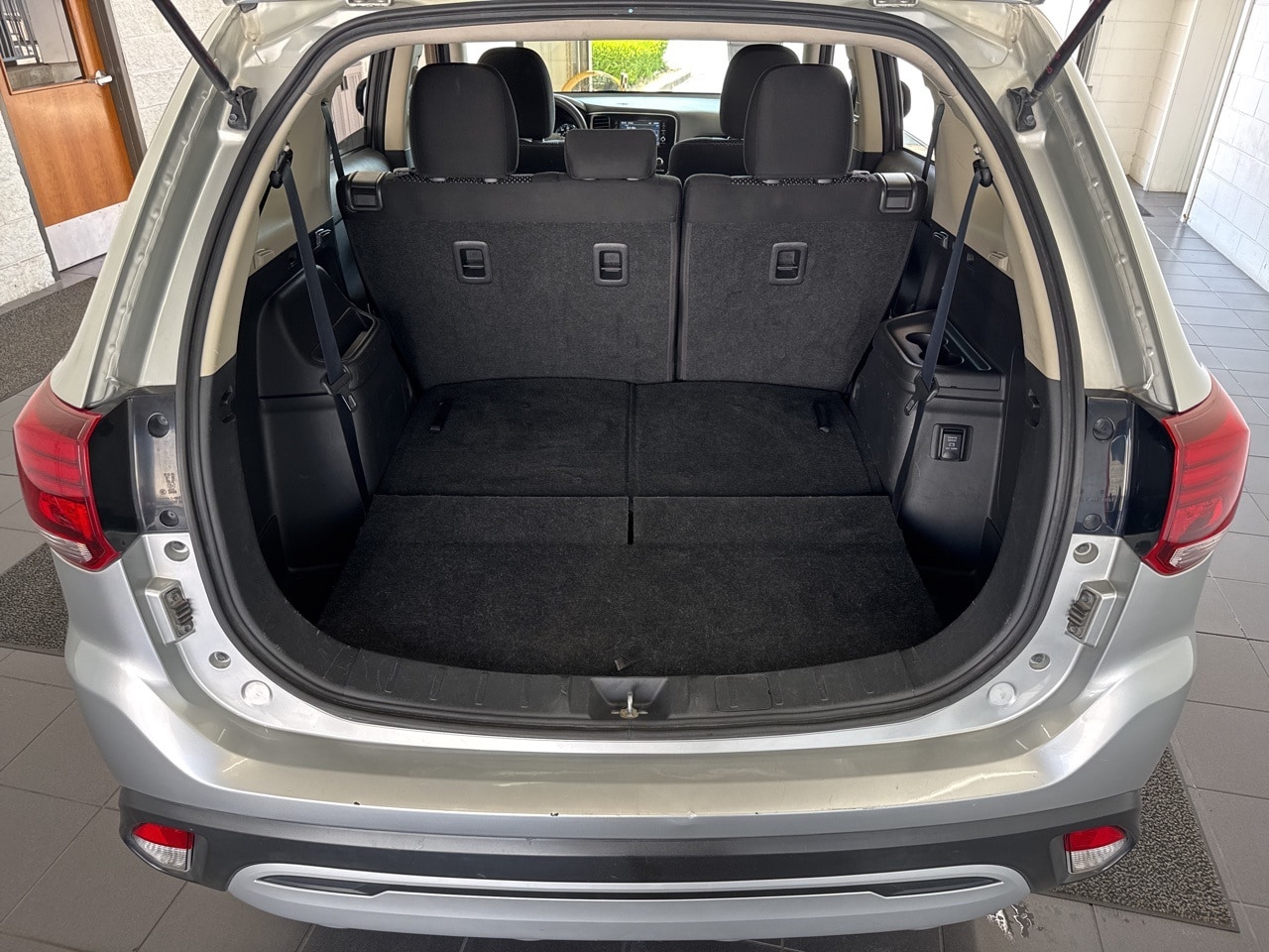 Vehicle image 11 of 53
