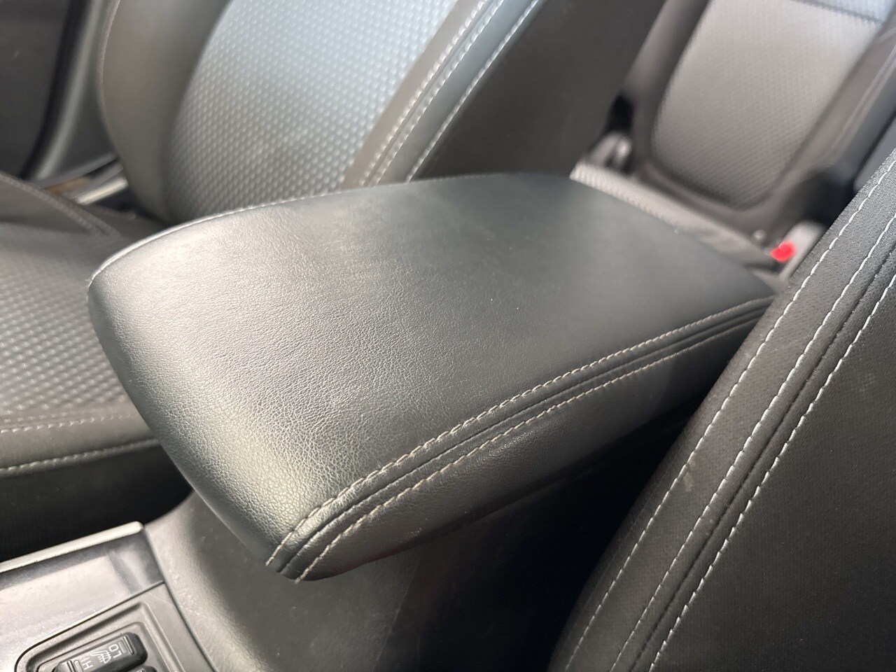 Vehicle image 51 of 53