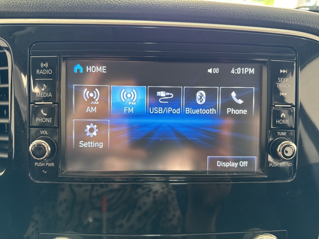 Vehicle image 33 of 53