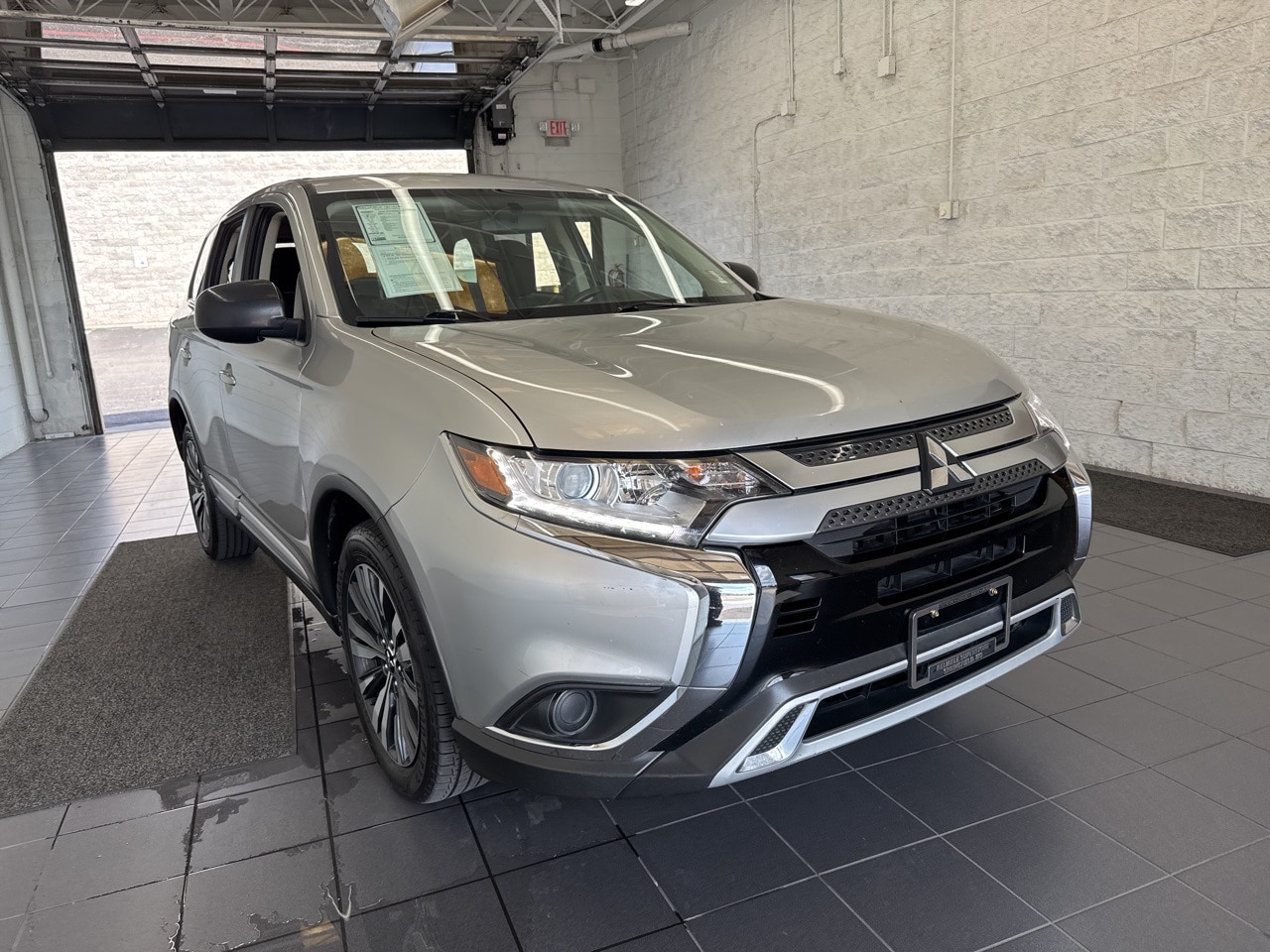 Vehicle image 4 of 53