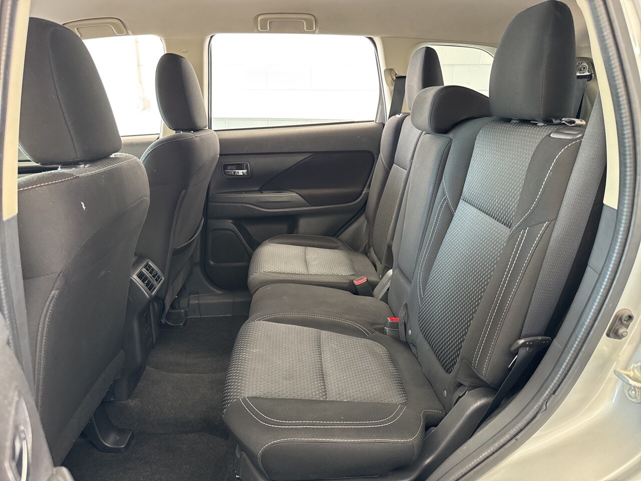 Vehicle image 19 of 53