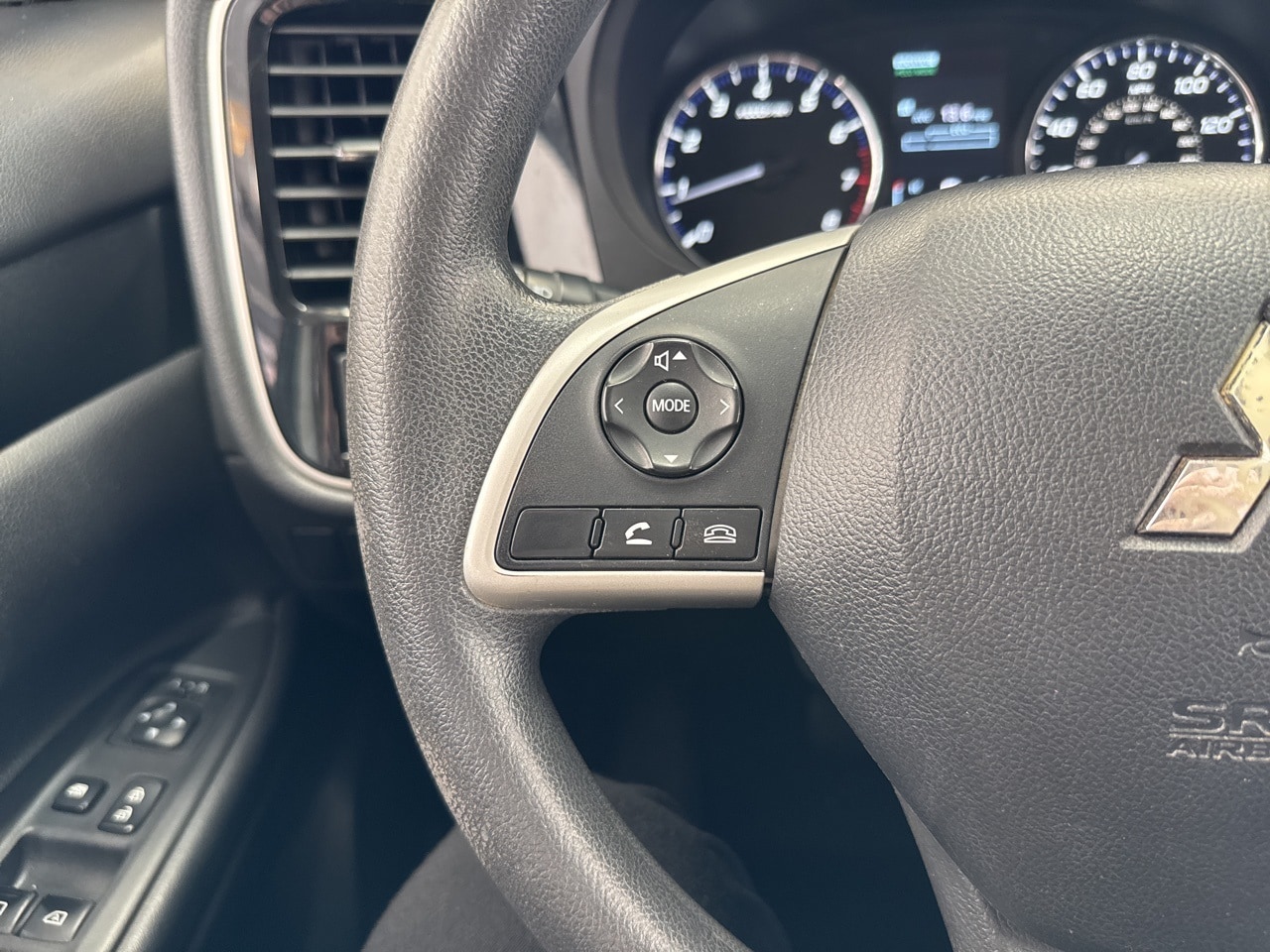 Vehicle image 28 of 53