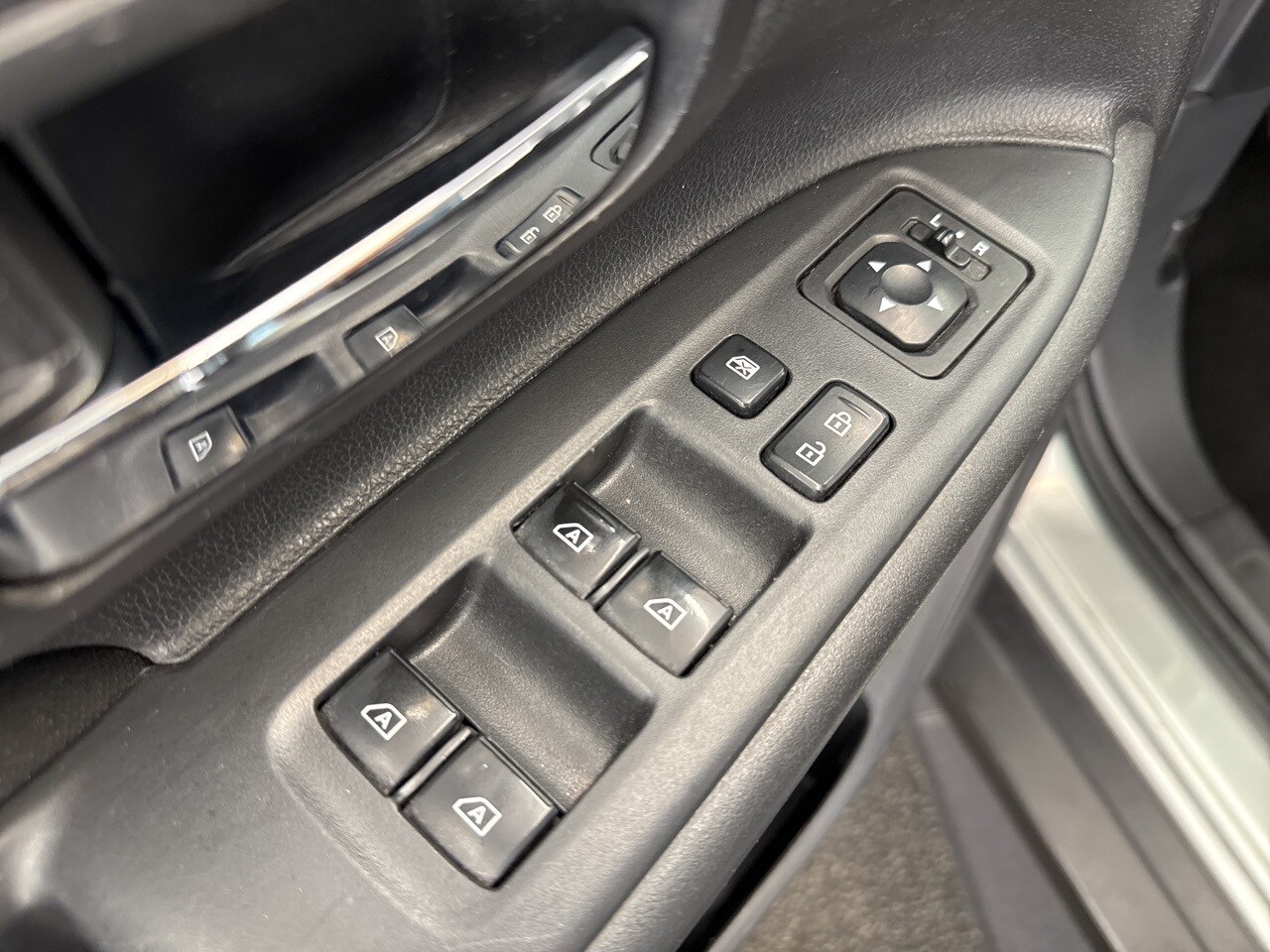 Vehicle image 44 of 53