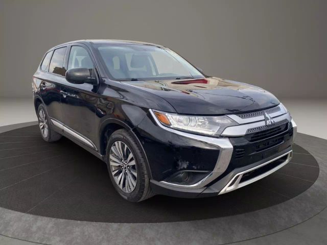 Vehicle image 3 of 32