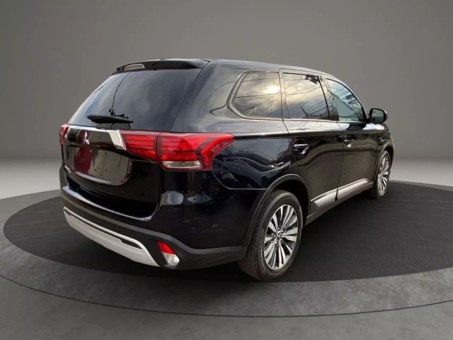Vehicle image 5 of 32
