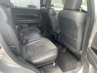 Vehicle image 19 of 44
