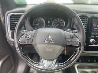 Vehicle image 24 of 44