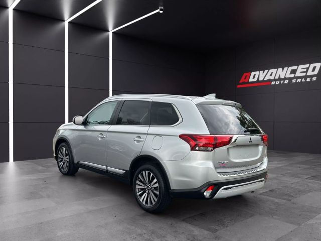 Vehicle image 8 of 27