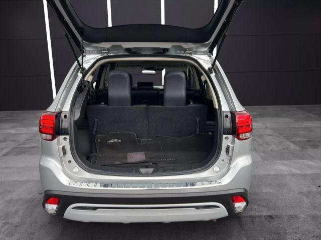 Vehicle image 26 of 27
