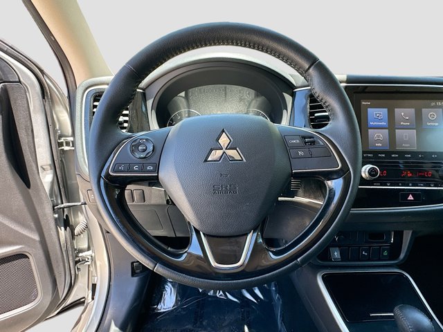 Vehicle image 11 of 33