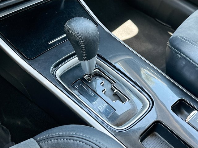Vehicle image 16 of 33