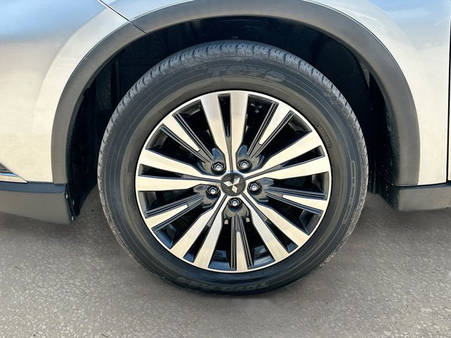 Vehicle image 32 of 33