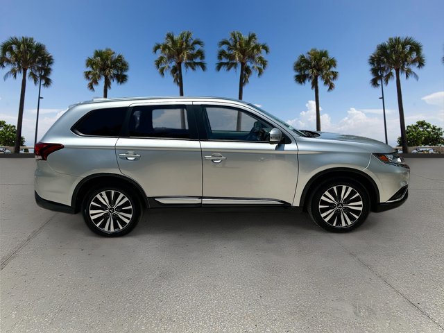 Vehicle image 4 of 33