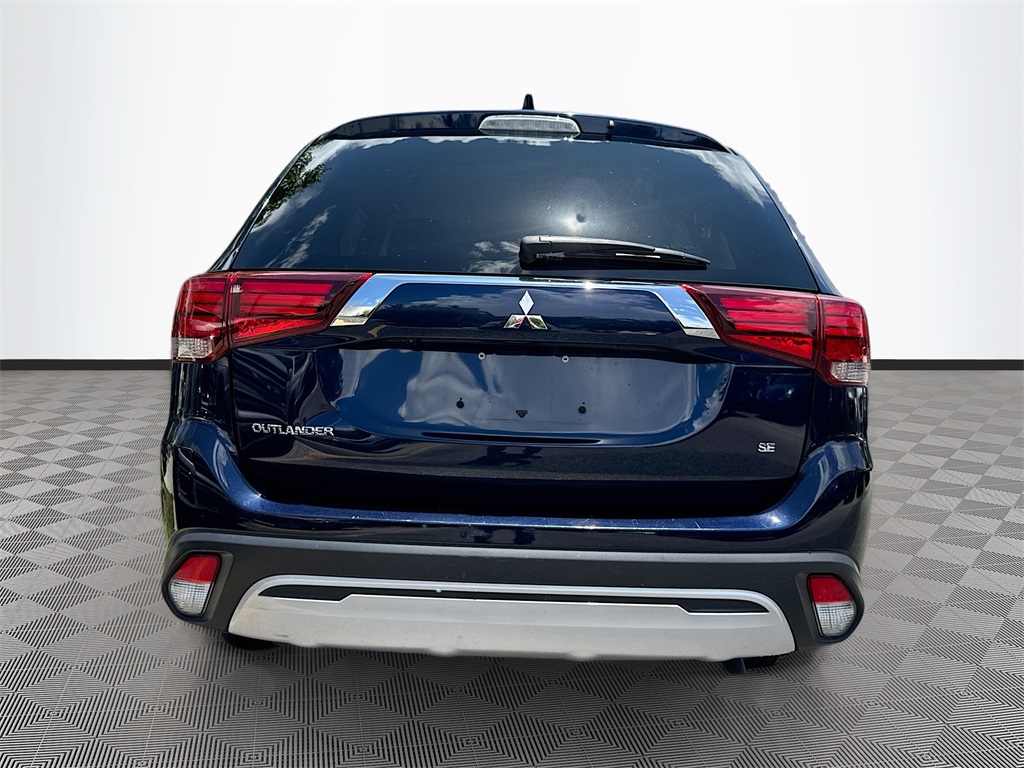 Vehicle image 7 of 33
