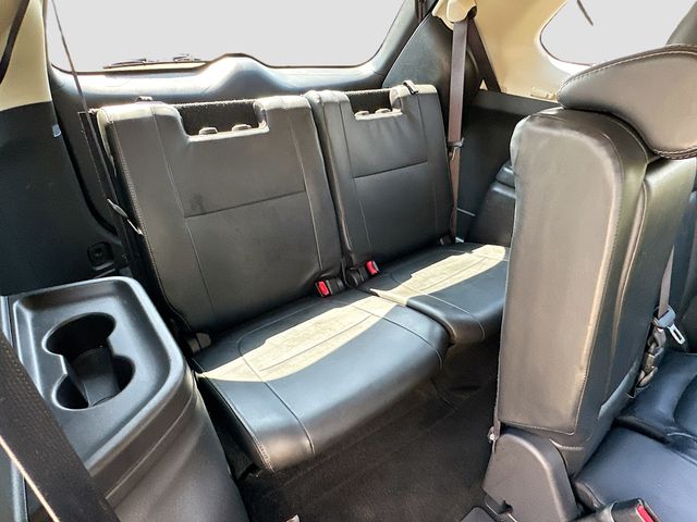 Vehicle image 26 of 35
