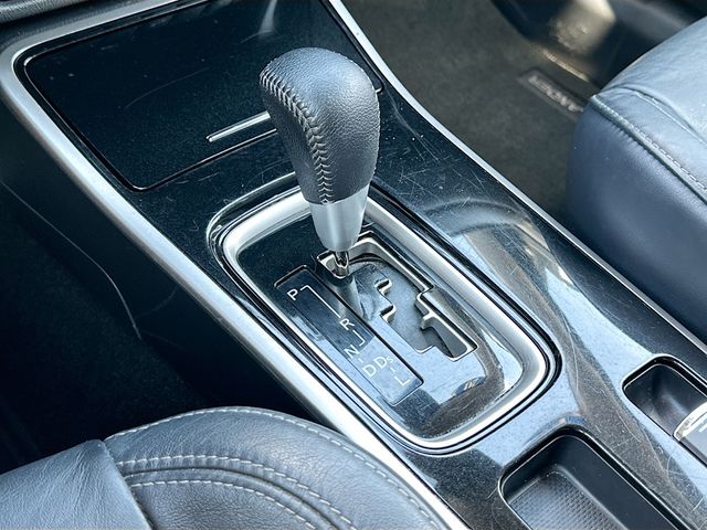 Vehicle image 16 of 35