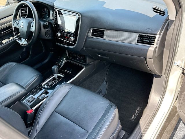 Vehicle image 29 of 35