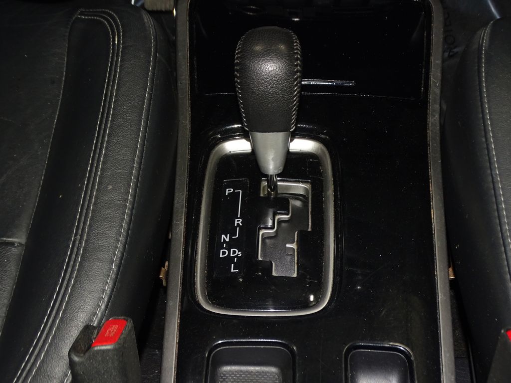 Vehicle image 24 of 31