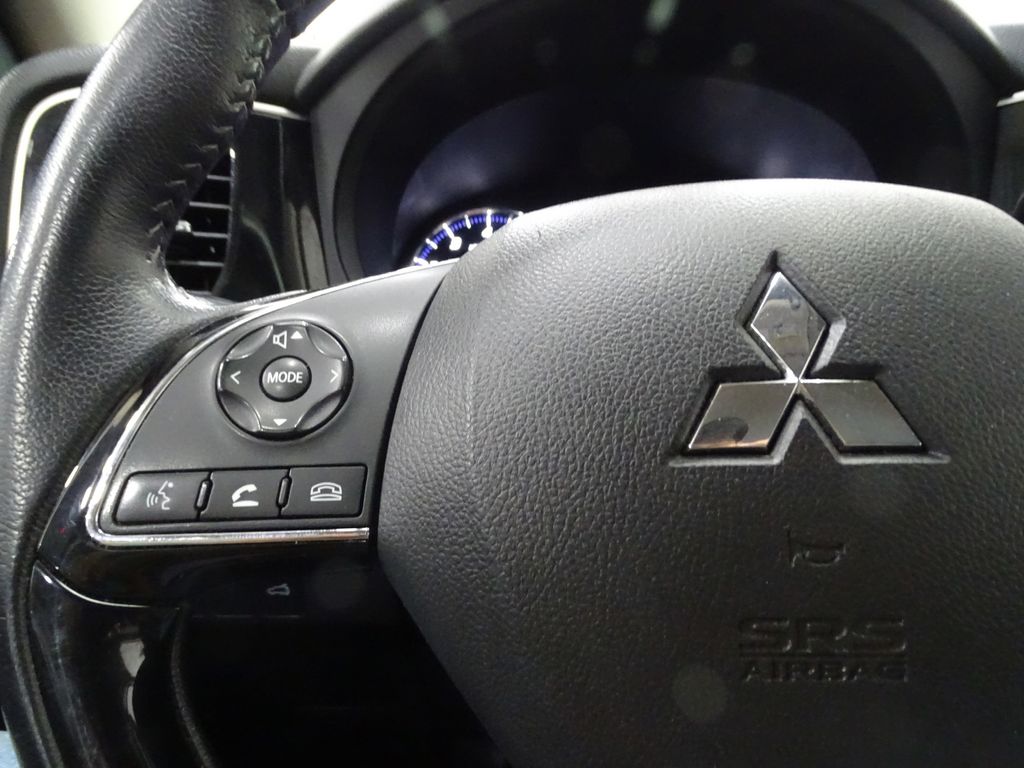 Vehicle image 19 of 31