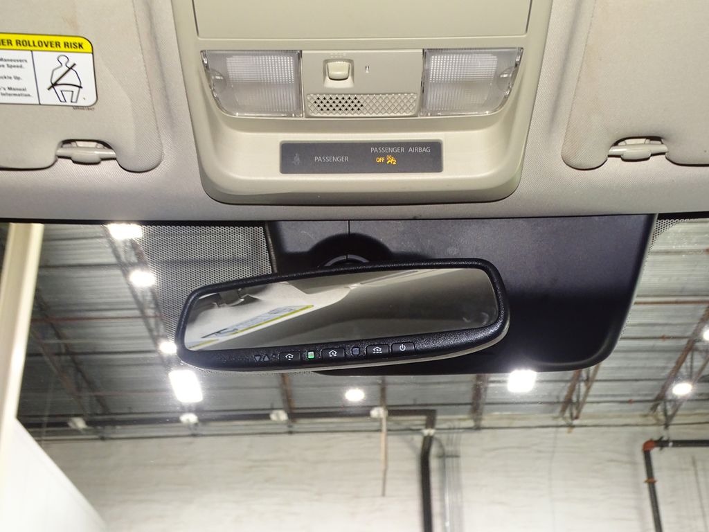 Vehicle image 22 of 31