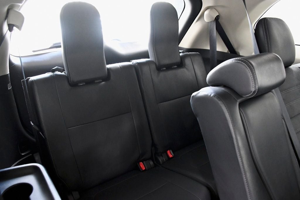 Vehicle image 14 of 28