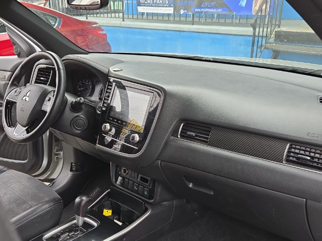 Vehicle image 11 of 22