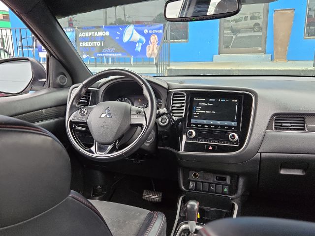 Vehicle image 16 of 22