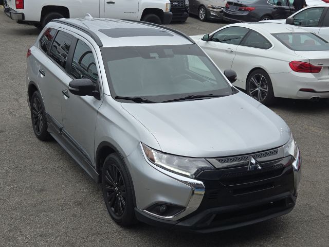 Vehicle image 4 of 22