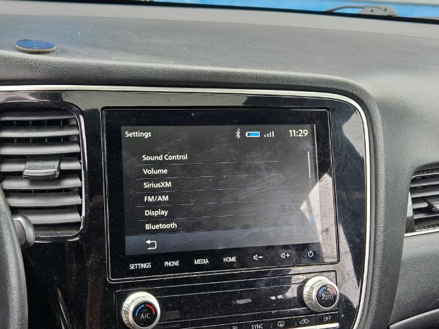 Vehicle image 21 of 22