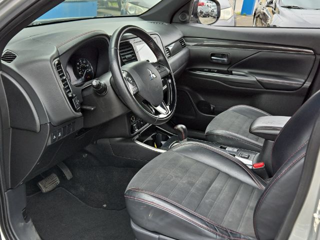 Vehicle image 8 of 22